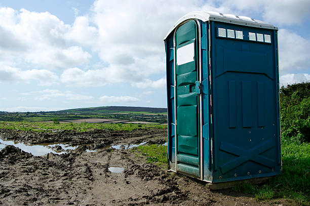 Best Standard Portable Toilet Rental  in Columbus, KS